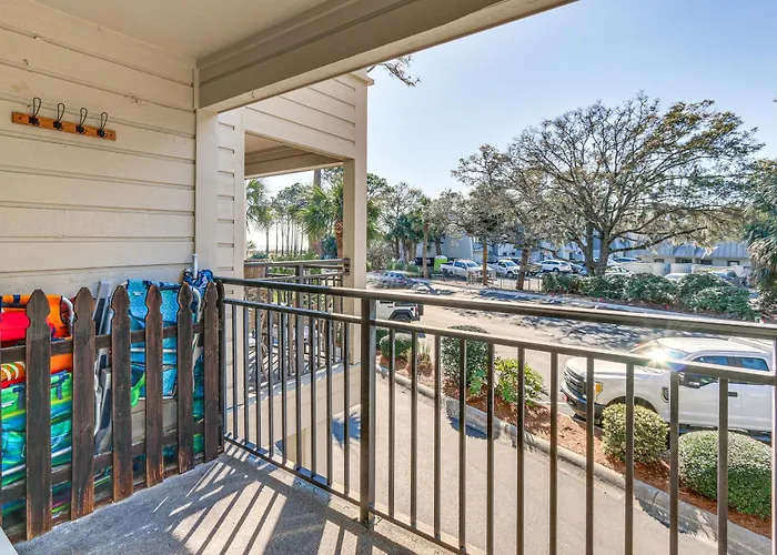 Coastal Condo With Pool And Direct Beach Access!