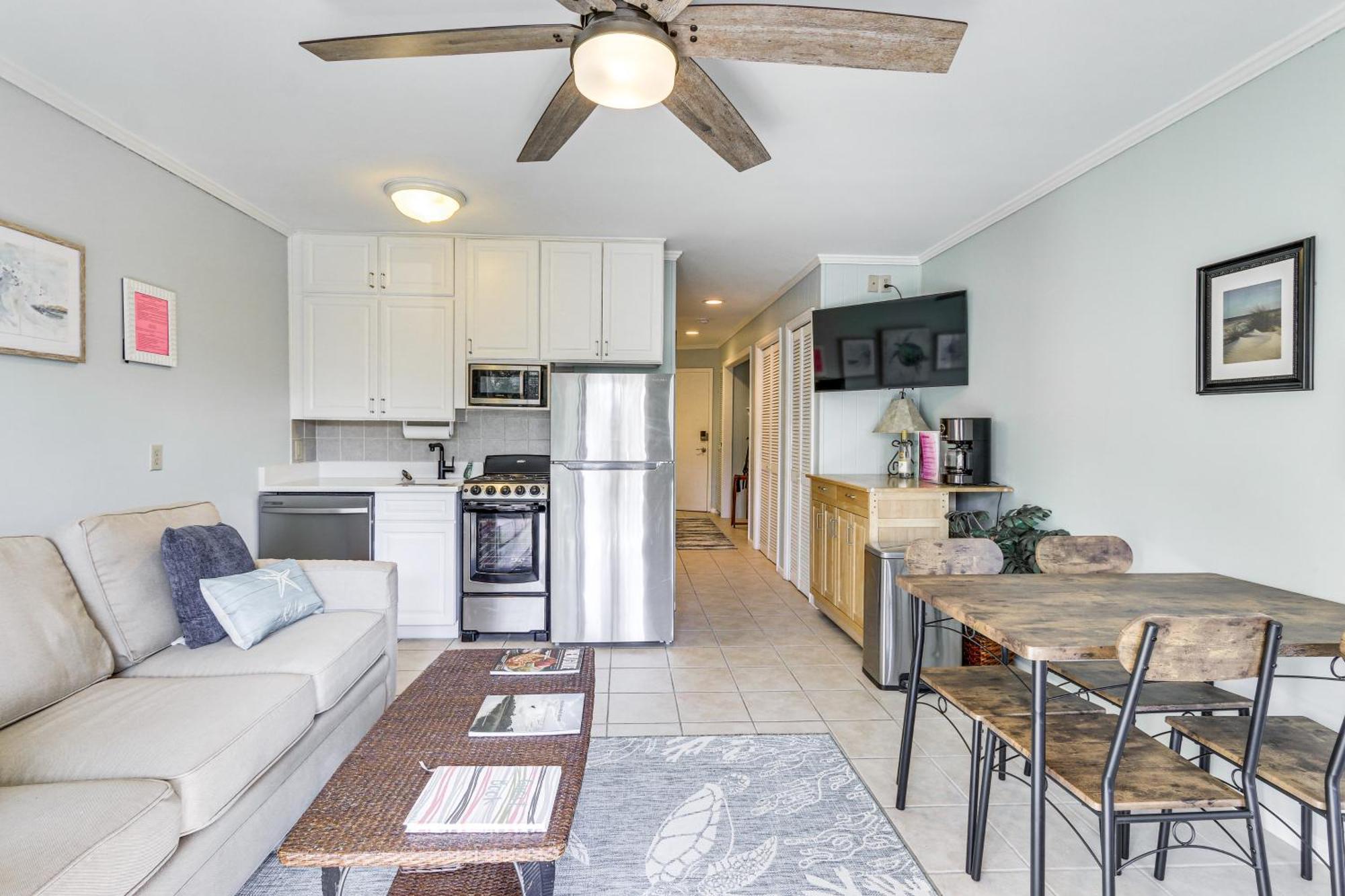 Apartment Coastal With Pool And Direct Access! Hilton Head Island